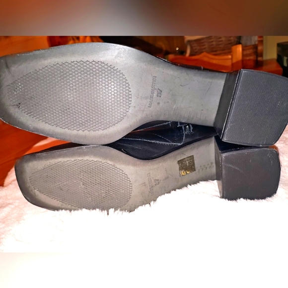 NWOB L'intervalle Leather Heeled Squared Boots - Picture 4 of 4